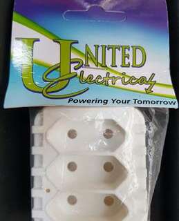 Plug Adaptor 3X15A R24