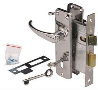 Lockset Mortice 2 Lever  Yale Essential Blister Yra4005