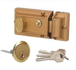 NIGHT LATCH YALE COMPLETE WITH CYLINDER BLISTER YDY564G