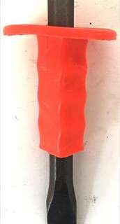 Chisel Cold C/W Plastic Grip Flat 200X20Mm Bdt043